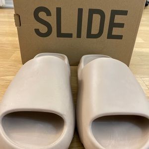 Yeezy slide pure